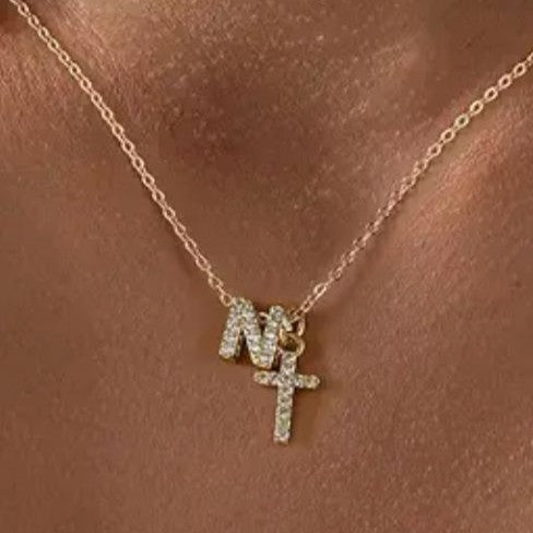 European And American Zircon Inlaid 26 Letter Necklace With Diamonds