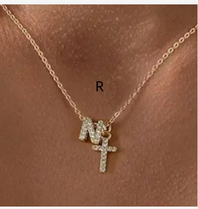 European And American Zircon Inlaid 26 Letter Necklace With Diamonds