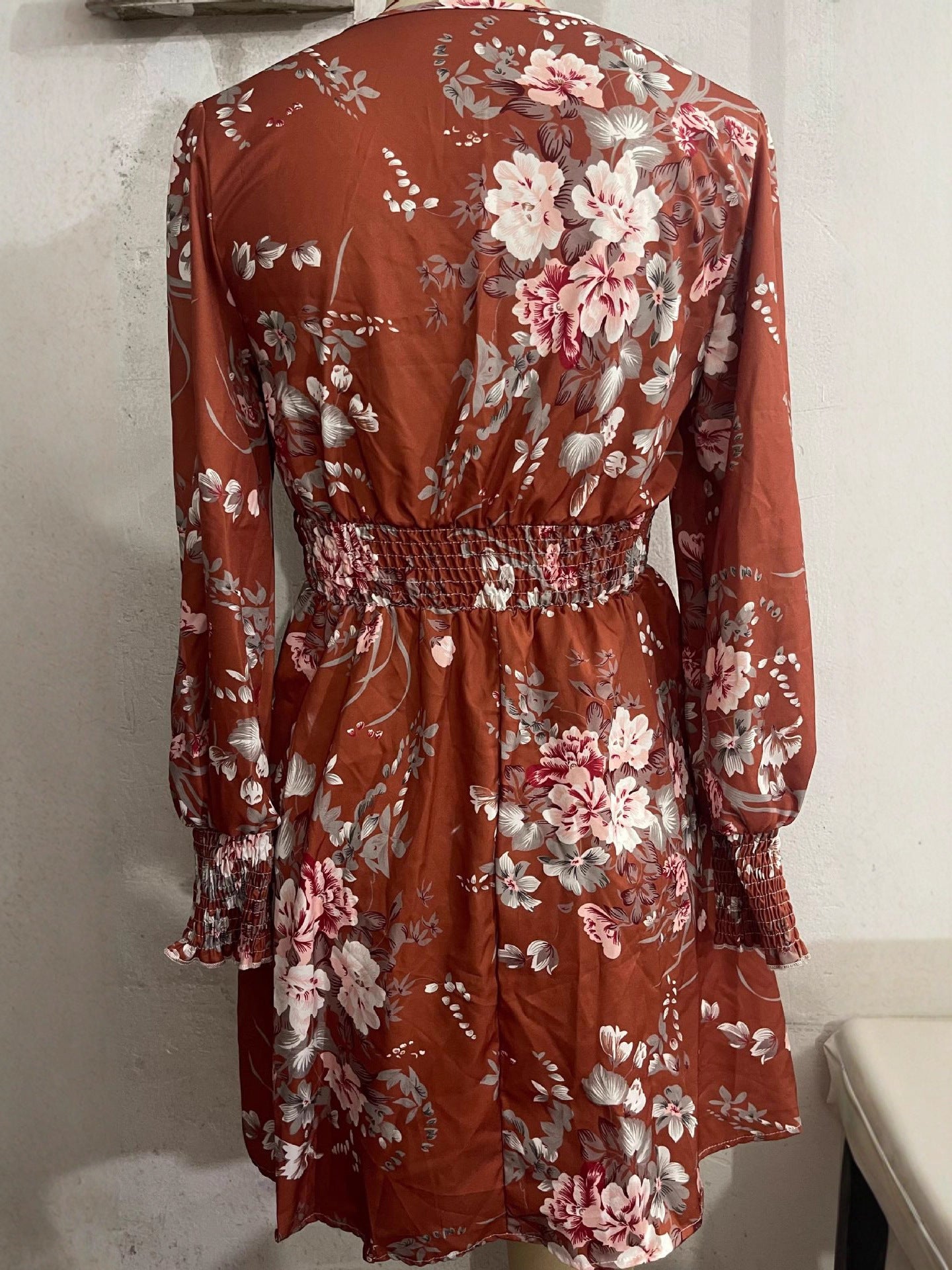 Spring And Autumn New Ladies Floral Printed V-neck Lantern Sleeve Dress